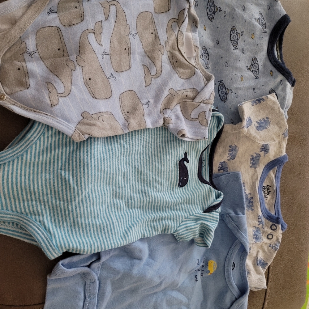 Boys onesies  0 to 3 month